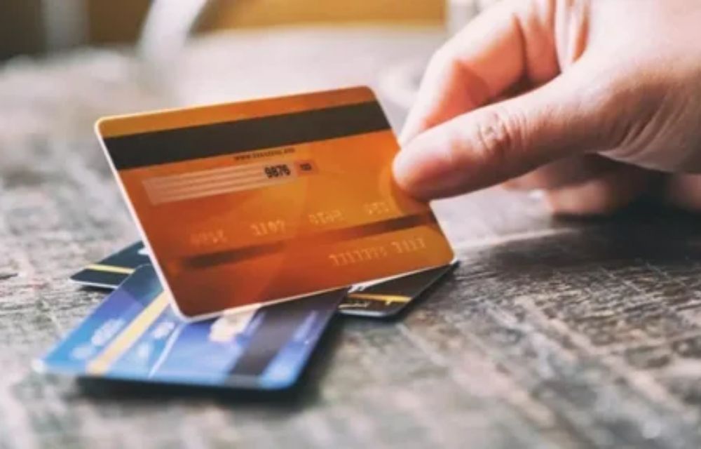 How Does a Credit Card Settlement Affect Your Credit Report