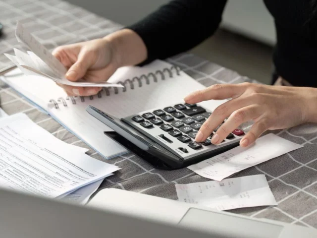 How Can Debt Management Companies in Dubai Improve Your Financial Situation?